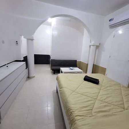 Corniche Full Studio Apartment Abu Dhabi Exterior photo