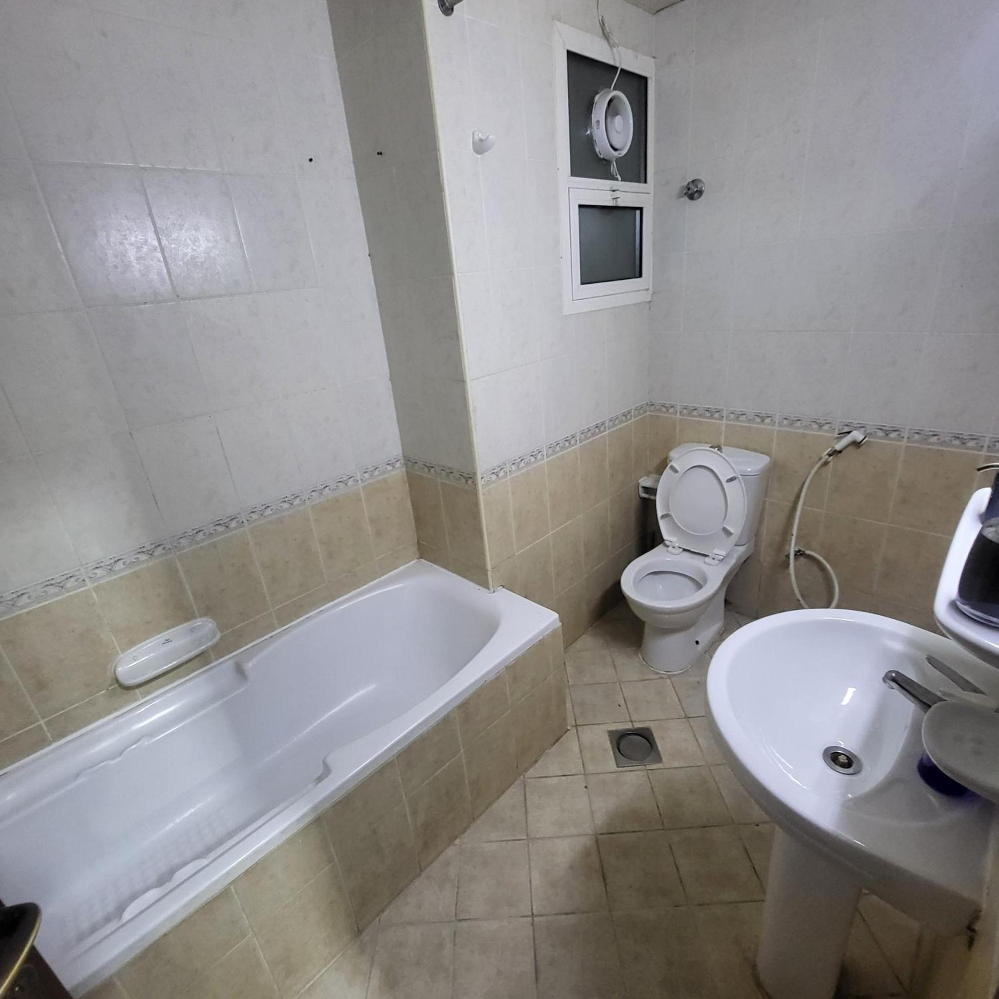 Corniche Full Studio Apartment Abu Dhabi Exterior photo